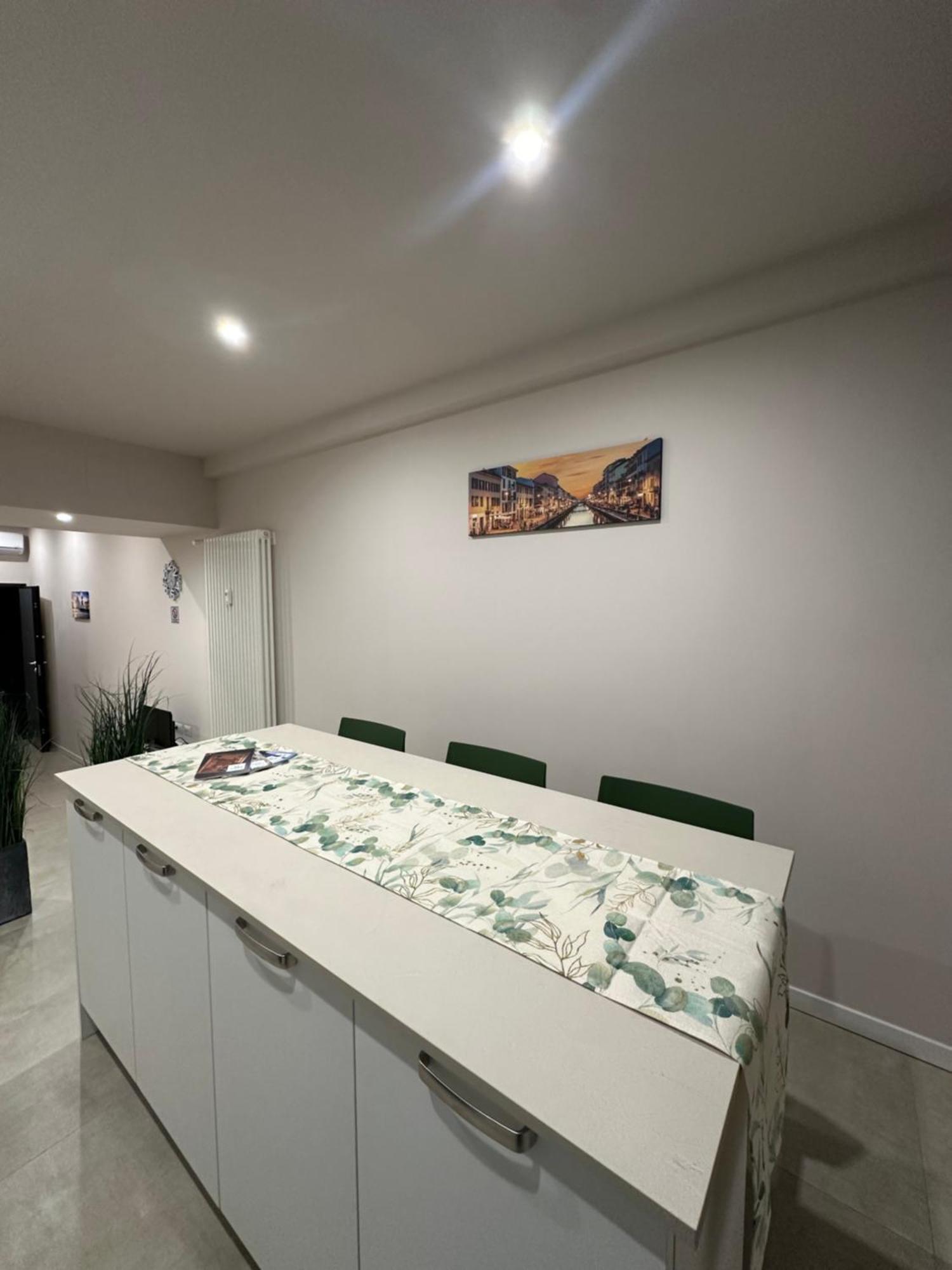 Monolocale Piazza Gambara M1 Lejlighed Milano Eksteriør billede